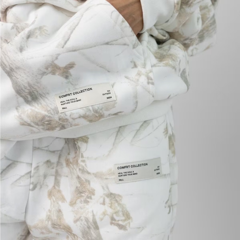 NIB Comfrt White Oak Limited Edition Camo Hoodie.  Sz small - Picture 5 of 6
